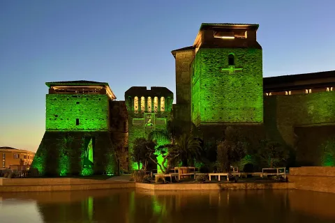 Castel Sismondo illuminato di verde