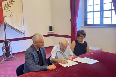 Momento della donazione filmato storico