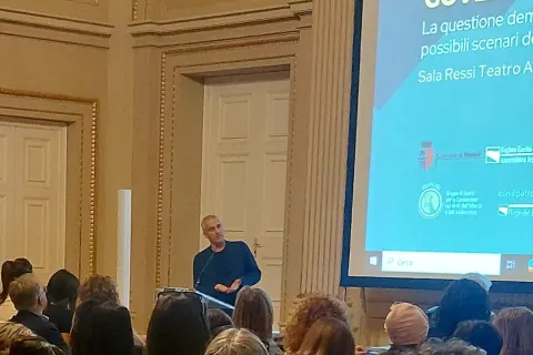 dialoghi 2025 sala ressi il saluto del sindaco Sadegholvaad