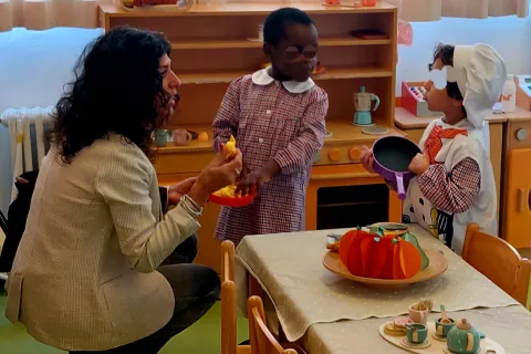 la vicesindaca bellini in visita nella scuola infanzia il borgo