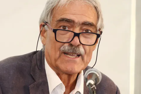 Marcello Flores