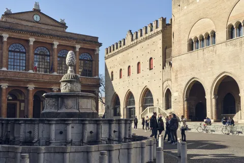 Piazza Cavour