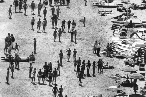 Spiaggia di Rimini (Archivio Pasquale Bove)
