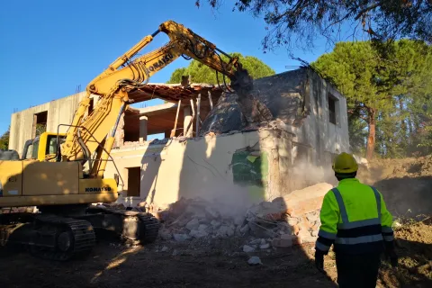 Demolizione san Lorenzo in Correggiano