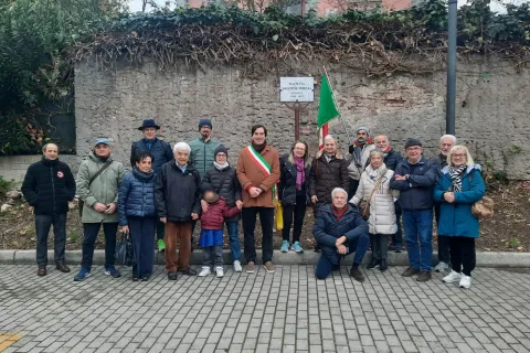 Intitolata la piazzetta ad Aristide Perilli