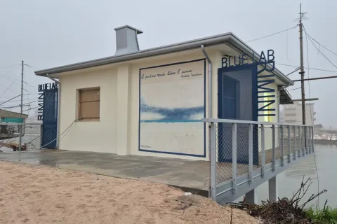 Capanno da pesca alla foce del Marecchia