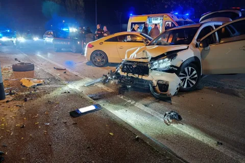 speronamento auto civetta vigili arresto per resistenza