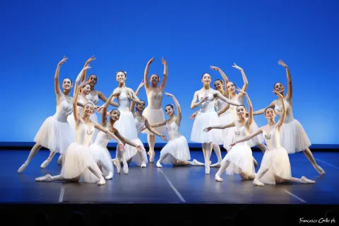 Danza al Teatro Galli