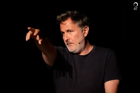 Autoritratto di e con Davide Enia_foto Andrea Veroni