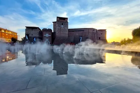 Castel Sismondo con fumo