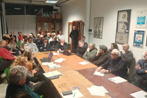 foto incontro comunita mare adolescenti blue lab 2026-02-10