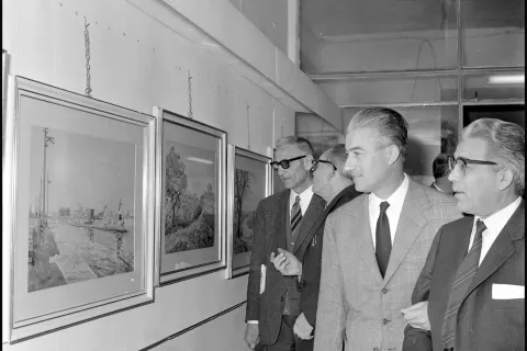 1967 Panozzo visita la mostra di Pasquini