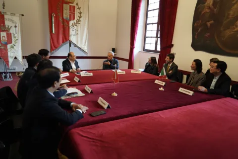 Delegazione Yangzhou in visita il 14 aprile 2026