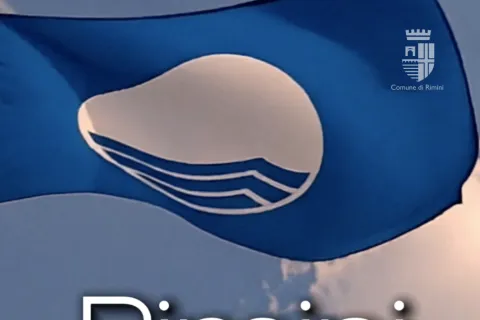 Torna la Bandiera Blu Fee sulle spiagge di Rimini 2026