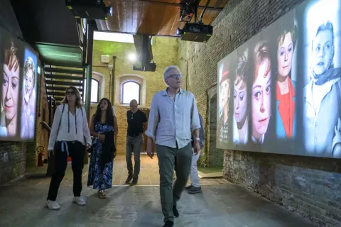 arlton Cuse, John Ridley e Robert Powell in visita al Fellini Museum 2026