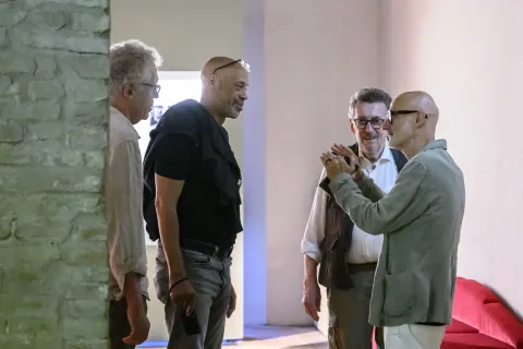 arlton Cuse, John Ridley e Robert Powell in visita al Fellini Museum 2026