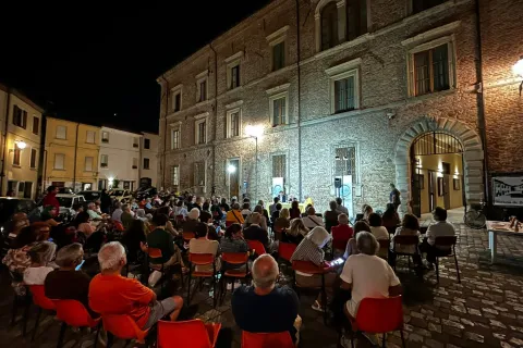 Esco in scarana