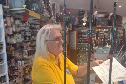 Distribuzione Volantino con le informazioni della visita del Santo Padre a Rimini