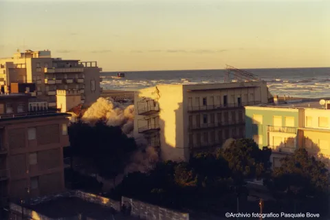 Mostra_Bove_Cronaca_Il_mare