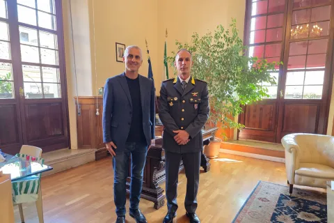 amil Sadegholvaad riceve il tenente colonnello Matteo Montanari