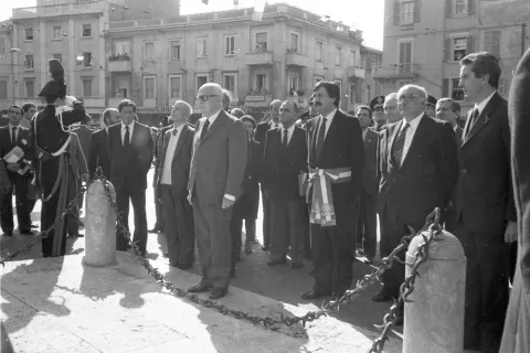 Visita del 18-10-1973 Sandro Pertini a Rimini foto archivio Minghini