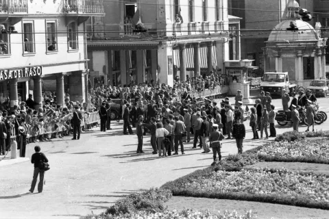 Visita del 18-10-1973 Sandro Pertini a Rimini foto archivio Minghini