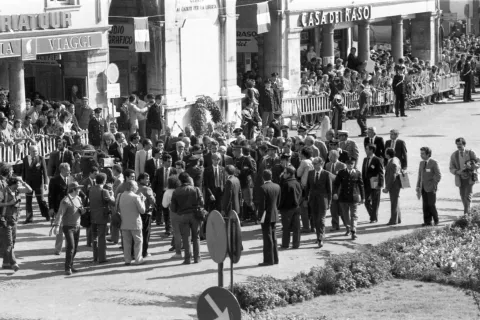 Visita del 18-10-1973 Sandro Pertini a Rimini foto archivio Minghini