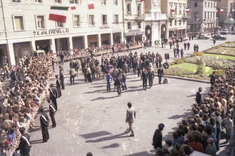 Visita del 18-10-1973 Sandro Pertini a Rimini foto archivio Minghini