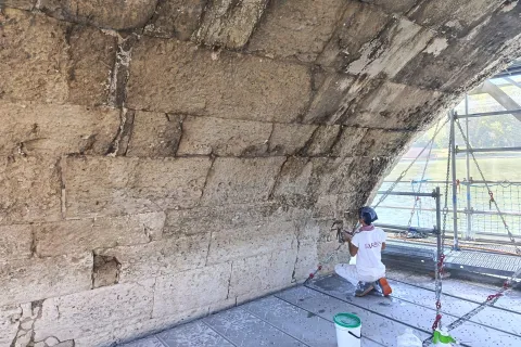 Ponte di Tiberio, i lavori di restauro alla fase di rifinitura