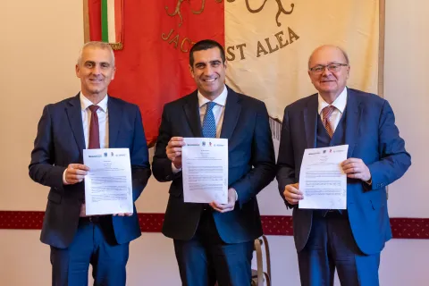 firma de pascale e sindaco