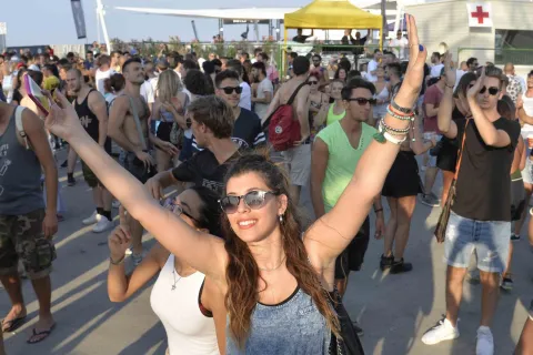 12molostreetparade2017_ric7265.jpg