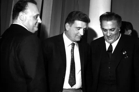 1968_con_federico_fellini_e_walter_ceccaroni_presentazione_del_libro_la_mia_rimini_al_grand_hotel_16_marzo_1968.jpg