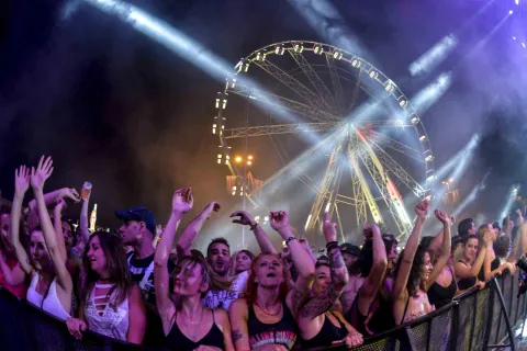 19molostreetparade2017_ric7947.jpg