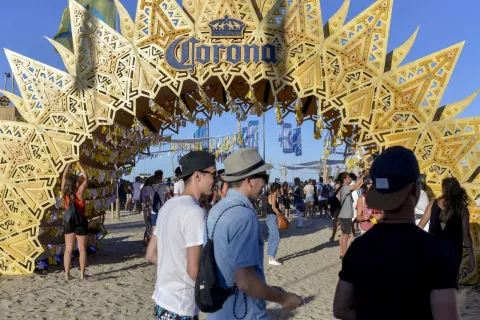 1corona_sunsets_ric7585.jpg