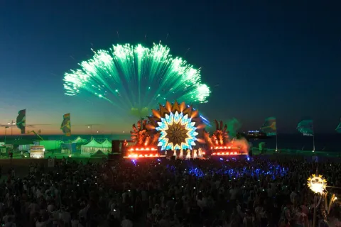 2corona_sunsets_festival_foto_10.jpg