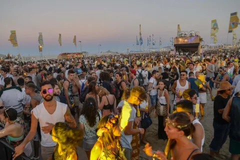 2corona_sunsets_ric7811.jpg