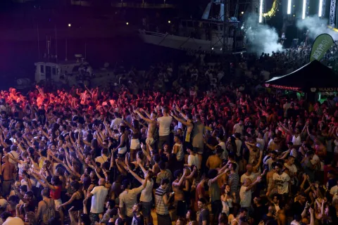 2molostreetparade_2017_ric7623.jpg