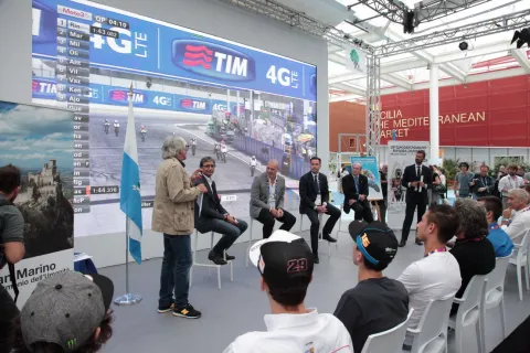 4_-_motogp_expo.jpg