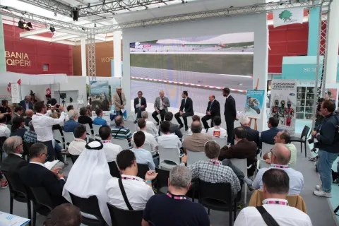 7_-_motogp_expo.jpg
