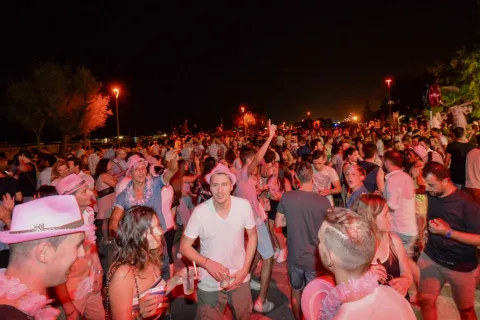 8apt_notte_rosa_2016_pubblico_ric7023.jpg