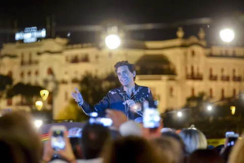 ass_turismo_stasera_a_casa_di_mika_gal9192.jpg