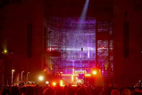 assturismo_capodanno_2016_pubblico_cantiere_galli_1060304.jpg