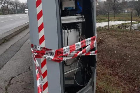 autovelox_danneggaito_3.jpeg