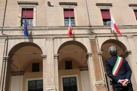 bandiera_a_mezzasta_p1002123.jpg
