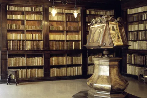 biblioteca20gambalunga20-20le20sale20seicentesche1.jpg