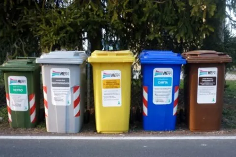 bidoni_raccolta_differenziata_hera_2-2.jpg