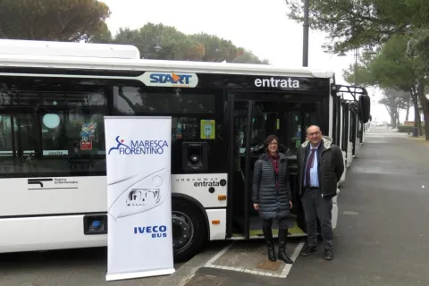 bus_presentazione_benati_frisoni.jpg