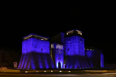 castel_sismondo_blu_a74a0833_r.jpg