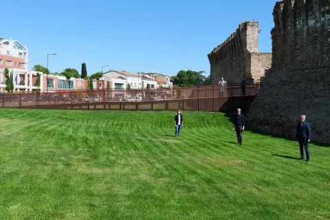 castel_sismondo_p1001074.jpg