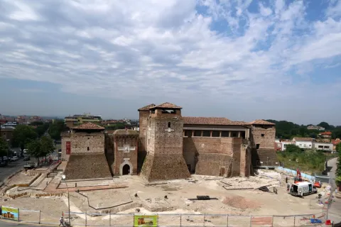 castelsismondo_cantiere_01_img_1677.jpg